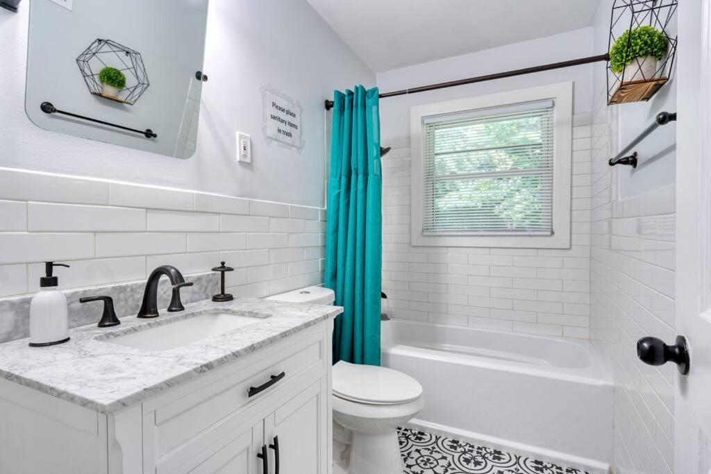 2Br 1Ba Duplex House King Beds Great For Small Groups Close To All Uptown Charlotte Attractions Ngoại thất bức ảnh