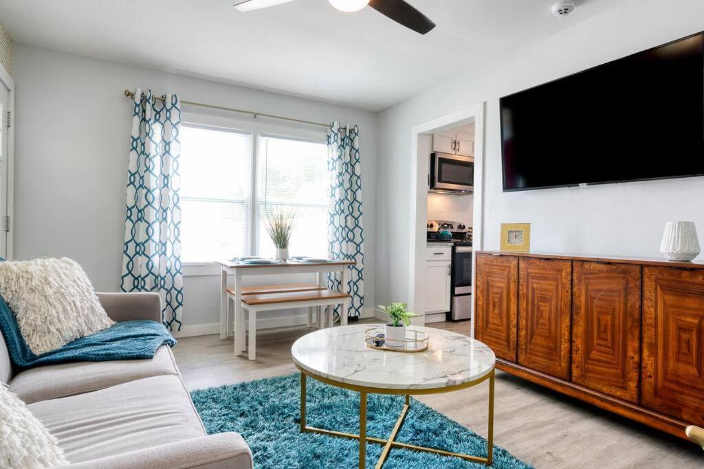 2Br 1Ba Duplex House King Beds Great For Small Groups Close To All Uptown Charlotte Attractions Ngoại thất bức ảnh
